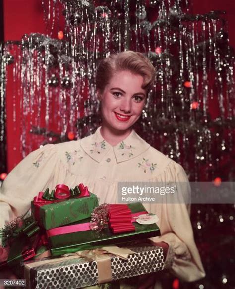 actress shirley jones photos and premium high res pictures getty images