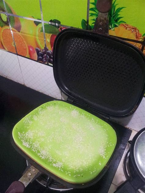 * sistem pemanas menggunakan pemutar, sehingga makanan yang dipanggang dapat matang dengan sempurna. Kuih Bakar Pemanggang Ajaib - Dari Dapur Kak Tie