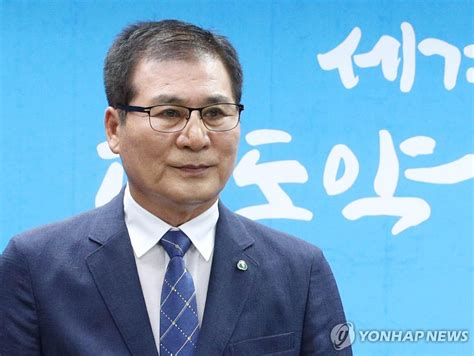 이상익 함평군수 사건브로커 만난 적도 통화한 적도 없어 연합뉴스