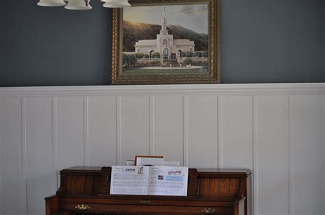 This wall molding will surely give your dining room an elegant look. Indiana Smiths: The Dining Room molding is finished