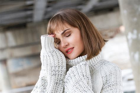 Lovely look created with the help of short and dark hair that has a neat and well cropped back and sides coupled with a heavier crown that caresses the. The Best Bangs for a Short Forehead - Hair World Magazine