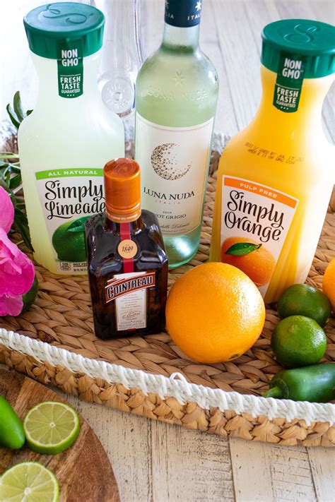 Easy Homemade Margarita Mix With Orange Liqueur • Freutcake Homemade