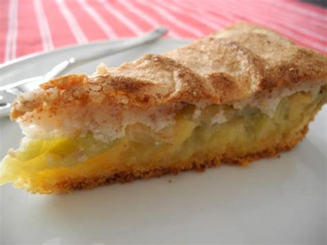 Einfache rhabarberkuchen für jeden anlass. Rhabarberkuchen mit Baiserhaube - Rezept - kochbar.de