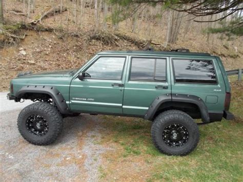 Sell used 2000 Jeep Cherokee Classic Sport in Altoona ...