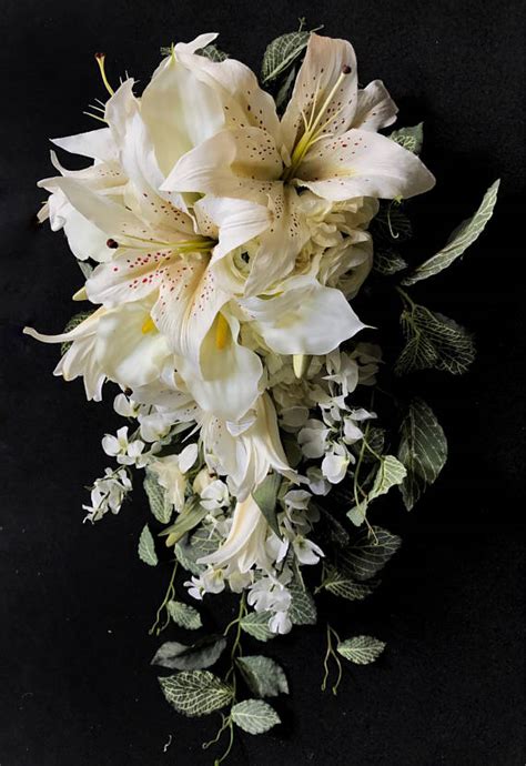 Find beautiful artificial bridal bouquets and wedding flowers at michaels. Dreamy Ivory/White Cascading Bride Bouquet with Tiger ...