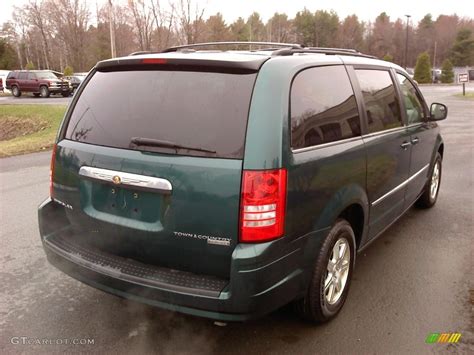 2009 Melbourne Green Pearl Chrysler Town And Country Touring 47966041