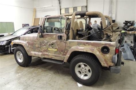 Jeep Multi-Cam Camo Wrap - Vivid Wraps