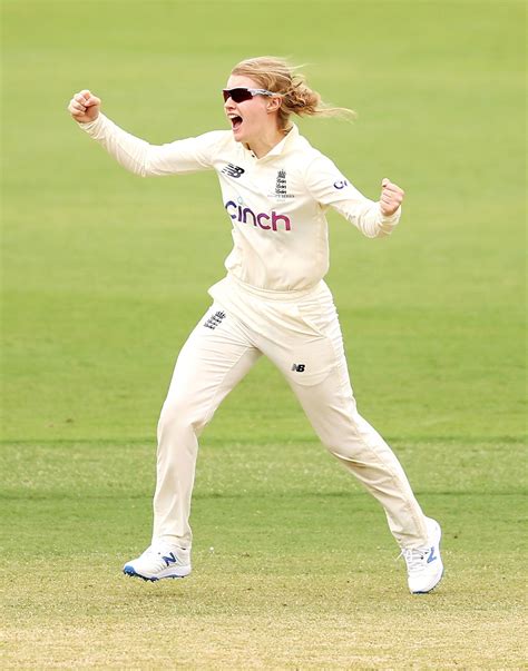 Charlie Dean Celebrates Her First Test Wicket