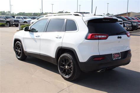 Pre Owned 2016 Jeep Cherokee Latitude Suv In Tyler 9586pa Peters
