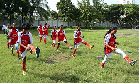Bangladeshi village girls bend it like Beckham - World ...