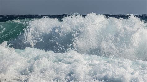2560x1440 Wallpaper Sea Waves Peakpx