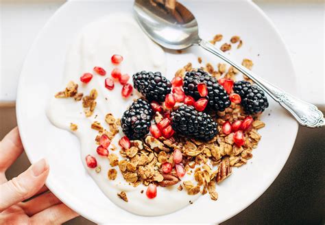 Granola Breakfast Bowls With Pomegranate And Blackberries