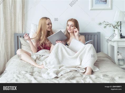 Sexy Blonde Teen Lesbians Telegraph