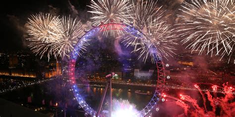 new-year-s-celebrations-hit-london-as-the-capital-welcomes-in-2016-huffpost-uk