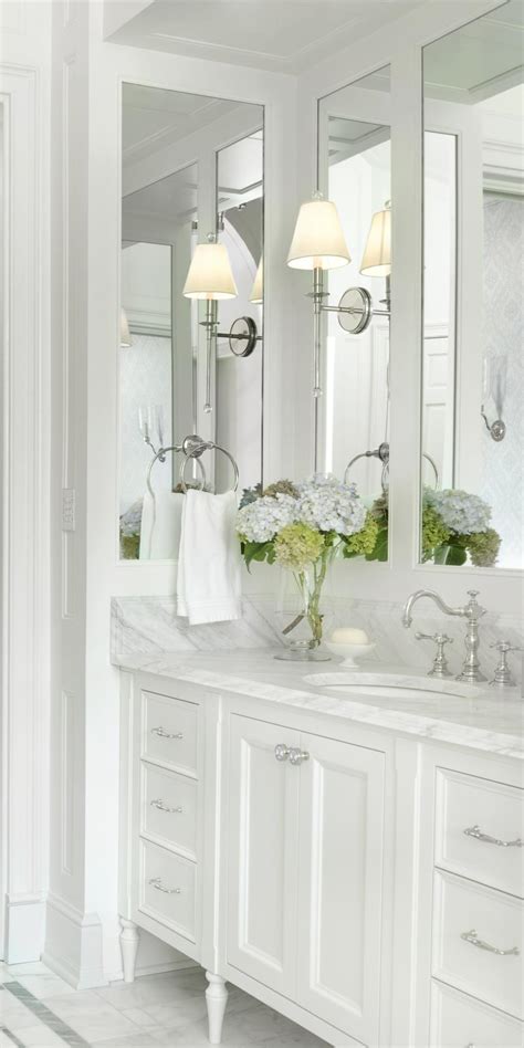 White Traditional Master Bathroom Vanity Hgtv