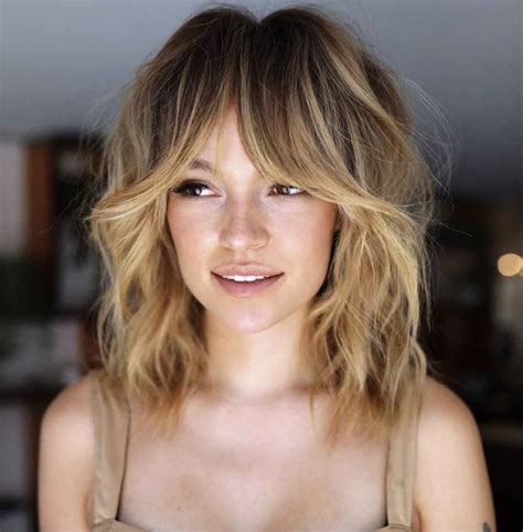 Layered Shoulder-Length Haircuts To Bring to Your Next Salon Visit ...