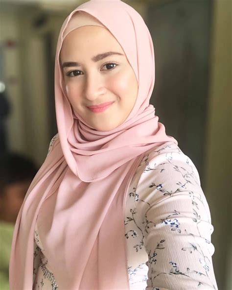 Pin Oleh Fingo Malaysia Official Di Awek Manis Wanita Cantik Kecantikan Wanita