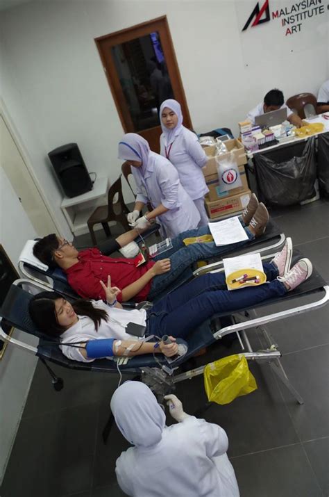 Tarcollege blood donation campaigns are organised by first aid unit (fau) in every semester to help the sick as well as the less fortunate. Blood Donation Campaign - Malaysian Institute of Art
