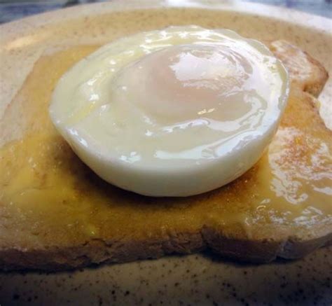 How To Poach The Perfect Egg 4 Ways Delishably
