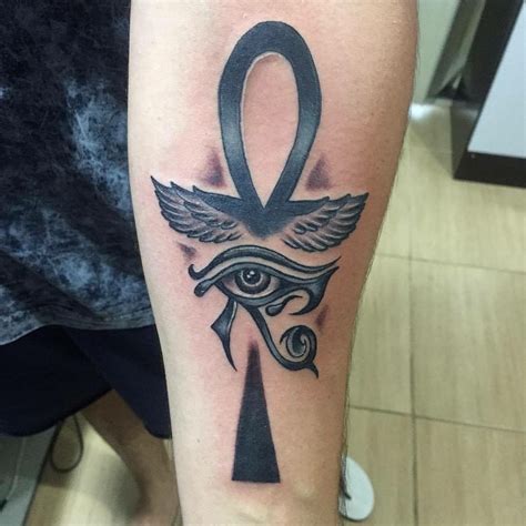 Olho De Horus Egyptian Eye Tattoos Egyptian Tattoo Egyptian Tattoo