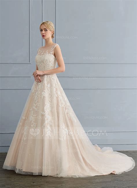 Ball Gown Scoop Neck Chapel Train Tulle Lace Wedding Dress With Beading