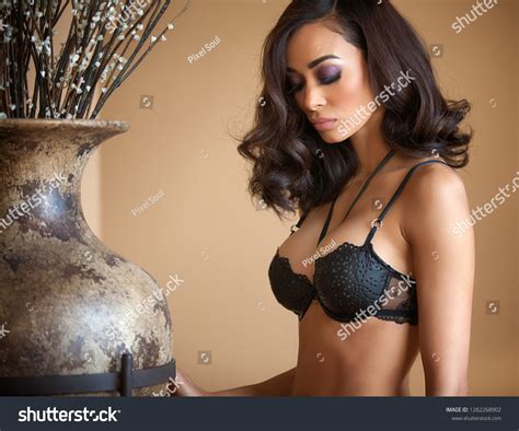 Sexy Black Woman Lingerie Foto De Stock 1282268902 Shutterstock