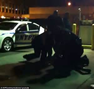 Video Shows Gay Men Being Harassed By Nypd Daily Mail Online
