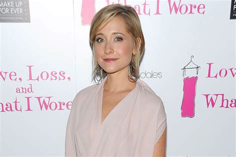 ‘smallville Star Allison Mack Is Charged With Racketeering For Sex Traffic Cult