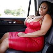 Thick Ebony Posing In A Car Shesfreaky