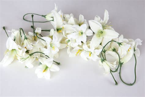 921 tiny artificial flowers products are offered for sale by suppliers on alibaba.com, of which decorative flowers & wreaths accounts for 5%, artificial plant accounts for 1%, and flower pots & planters accounts for 1%. Small Artificial Flowers - 15 Small Mini Lilies in Cream ...