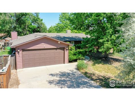 800 Greenbriar Dr, Fort Collins, CO 80524/3 bath