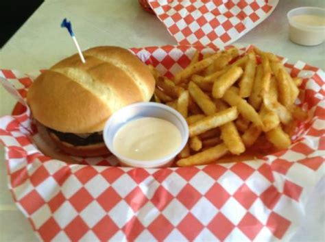 MR LU'S SEAFOOD & BURGERS, Seattle - University District - Photos