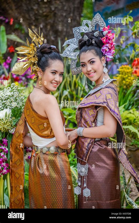 Sewa Baju Tradisional Thailand Desy Thai Entertainment Vdo Desy Thai