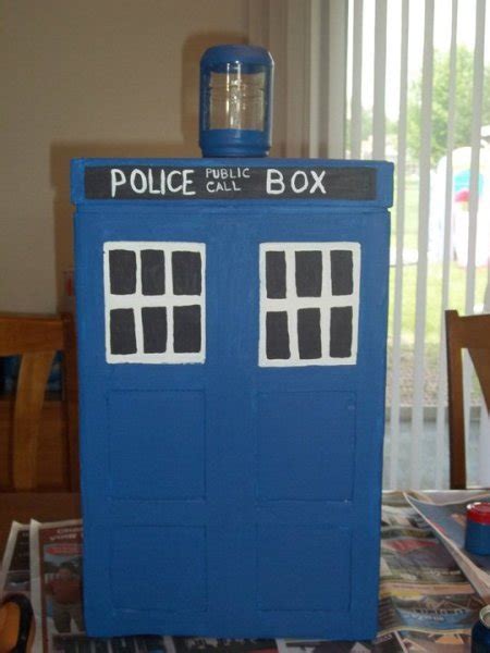 A Surprise Doctor Who Themed Card Box Offbeat Bride Offbeat Wed