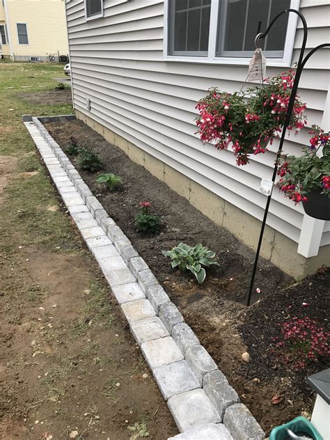 30 Edging A Flower Bed With Bricks