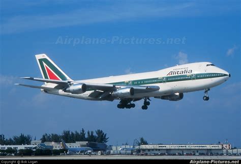 I Dems Alitalia Boeing 747 200 At Miami Intl Photo Id 71819