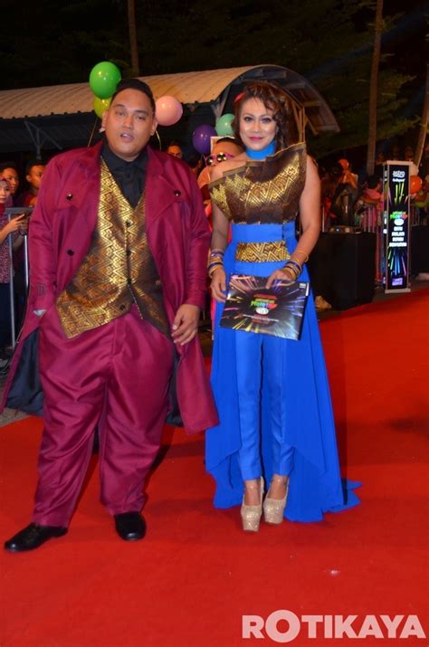 Feel free to post any comments about this torrent, including links to subtitle, samples, screenshots, or any other relevant information, watch anugerah meletop era (2015) hdtv 720p mkv online free full movies like. Jom lihat 30 Gambar fesyen selebriti paling pelik di ...