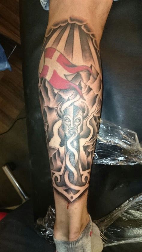 Runic knotted tree celtic tattoo design. Pin af Mads Winther på Nye tanker i 2021 ...