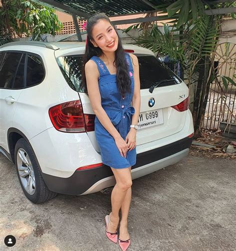 แพท ณปภา ประวัติ ก่อนเข้าวงการบันเทิง แพท ณปภา มีชื่อจริงว่า ณปภา ตันตระกูล เดิมมีชื่อว่า ศุลีพร ตันตระกูล เกิดเมื่อวันที่ 4 ตุลาคม พ.ศ. เอ๊ะยังไง? "แพท ณปภา" วันเดียวลงดอกไม้ 2 ช่อ จากหนุ่มคนไหน ...