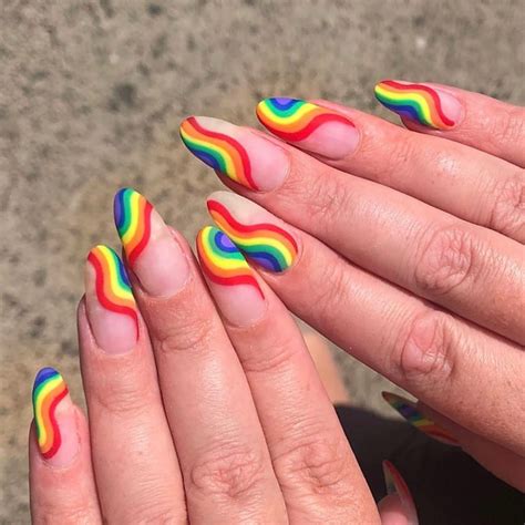 rainbow nail art ideas for pride by l oréal nagelideeën vintage nagels nagels