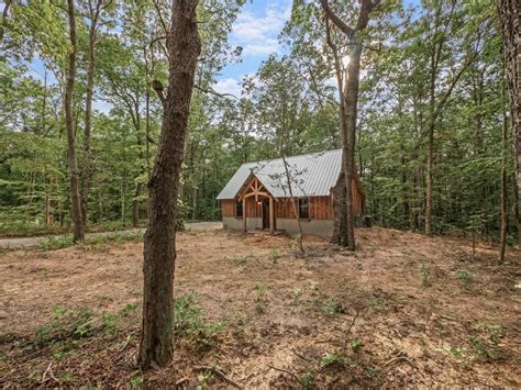 When you stay at an ocoee, tn cabin rental, the adventures and activities are endless! Plum Nelly Cabin, On Lookout Mountain, 15% Off Weeknight ...