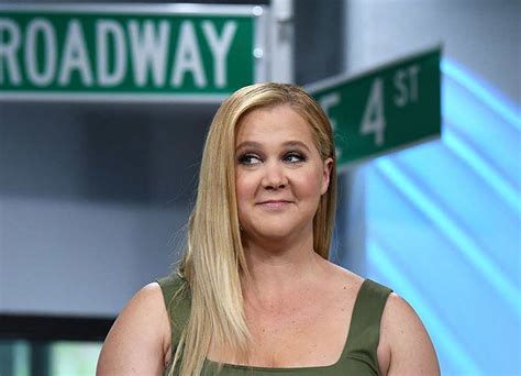why amy schumer says meghan markle will have the worst time at wedding