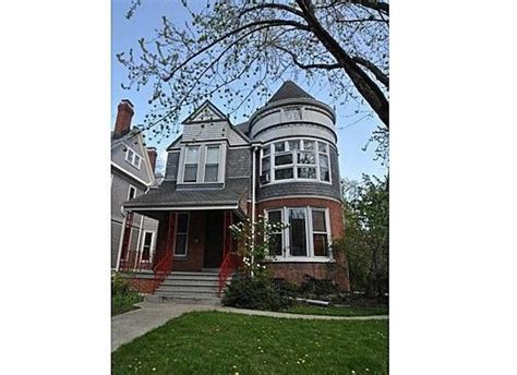 19th Century Victorian House Listed For Just Under 1 Million In