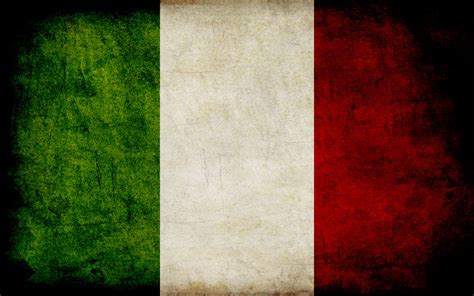 E i colori della bandiera rappresentano proprio questo: Colori della bandiera italiana