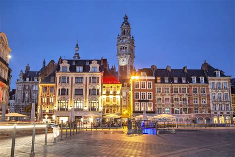 On the deûle river, near france's border with belgium, it is the capital. Kerstmarkt Lille • Oad Groepsreizen