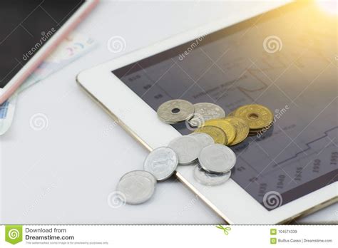 Get your investing game on track with these 9 wonderful table of content. Stock Market Data Application Wit Stock Image - Image of ...