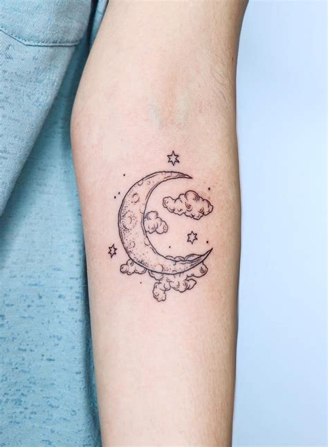 Striking Moon Tattoo Designs Page Diybig