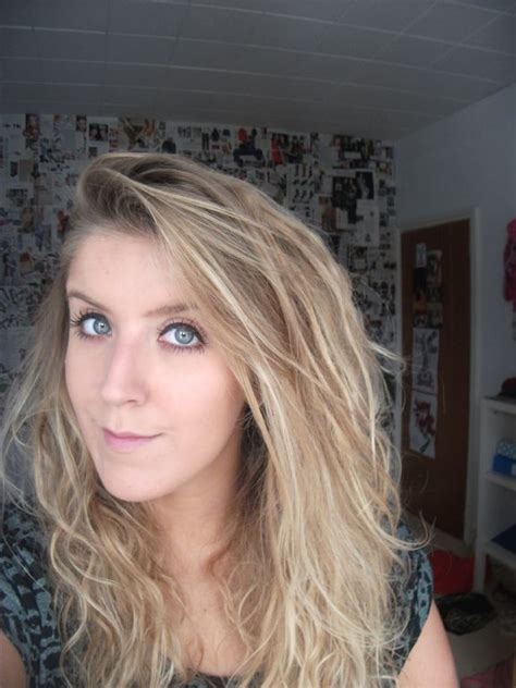 L'oréal magic root cover up temporary concealer spray for blondes to flawlessly conceal dark roots in seconds. John Frieda Go Blonder Lightening Spray reviews, photos ...