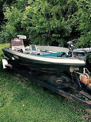 The modern bass boat features swivel chairs that permit the angler to cast to any position around the boat, storage bins for fishing tackle and equipment such as rods and lures, and a live well with recirculating water where caught. 1987 Champion Bass Boat Boats for sale