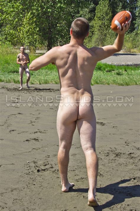 Two Real Straight Sportsmen Brent And Colt With Two Awesome Muscle Butts And Ripped Abs Naked